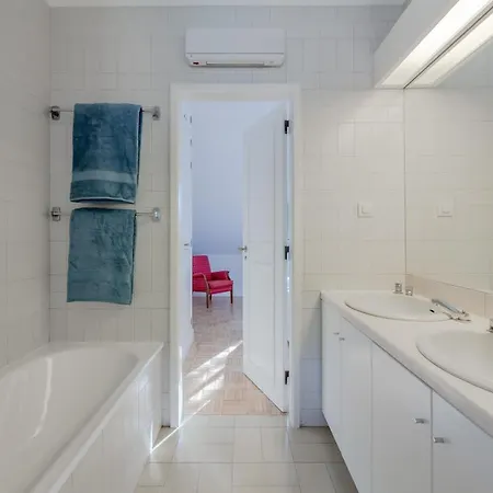 House Hébergement de vacances *